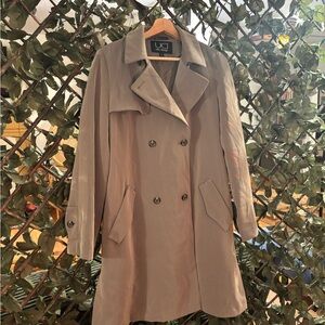 Utex Design Classic Beige Double-Breasted Trench Coat